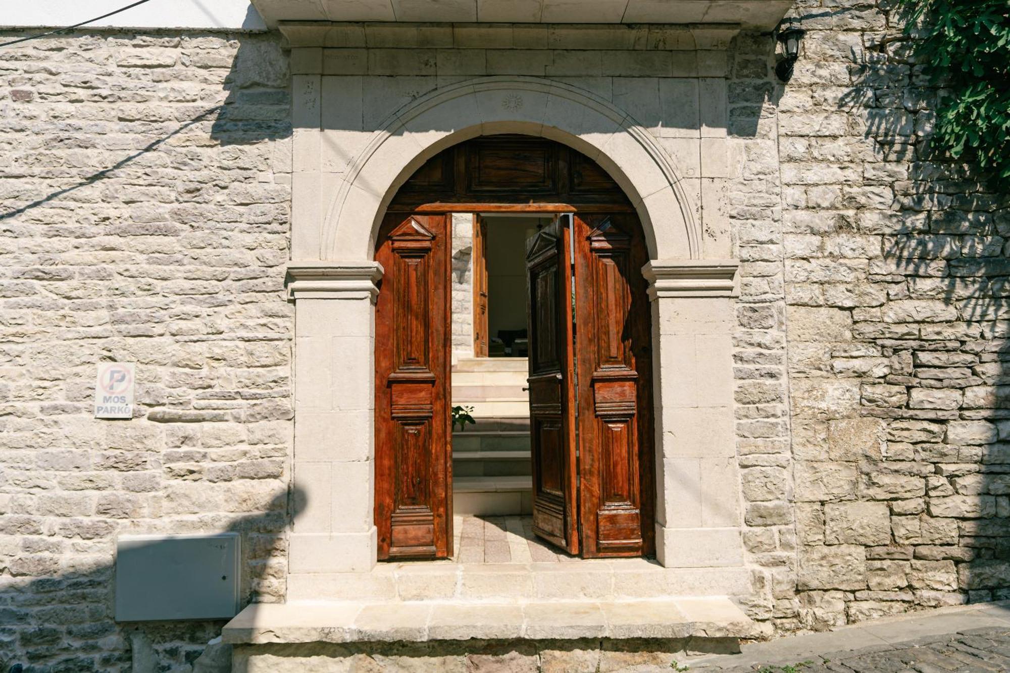 Hotel Petrichor Gjirokastër Exteriér fotografie