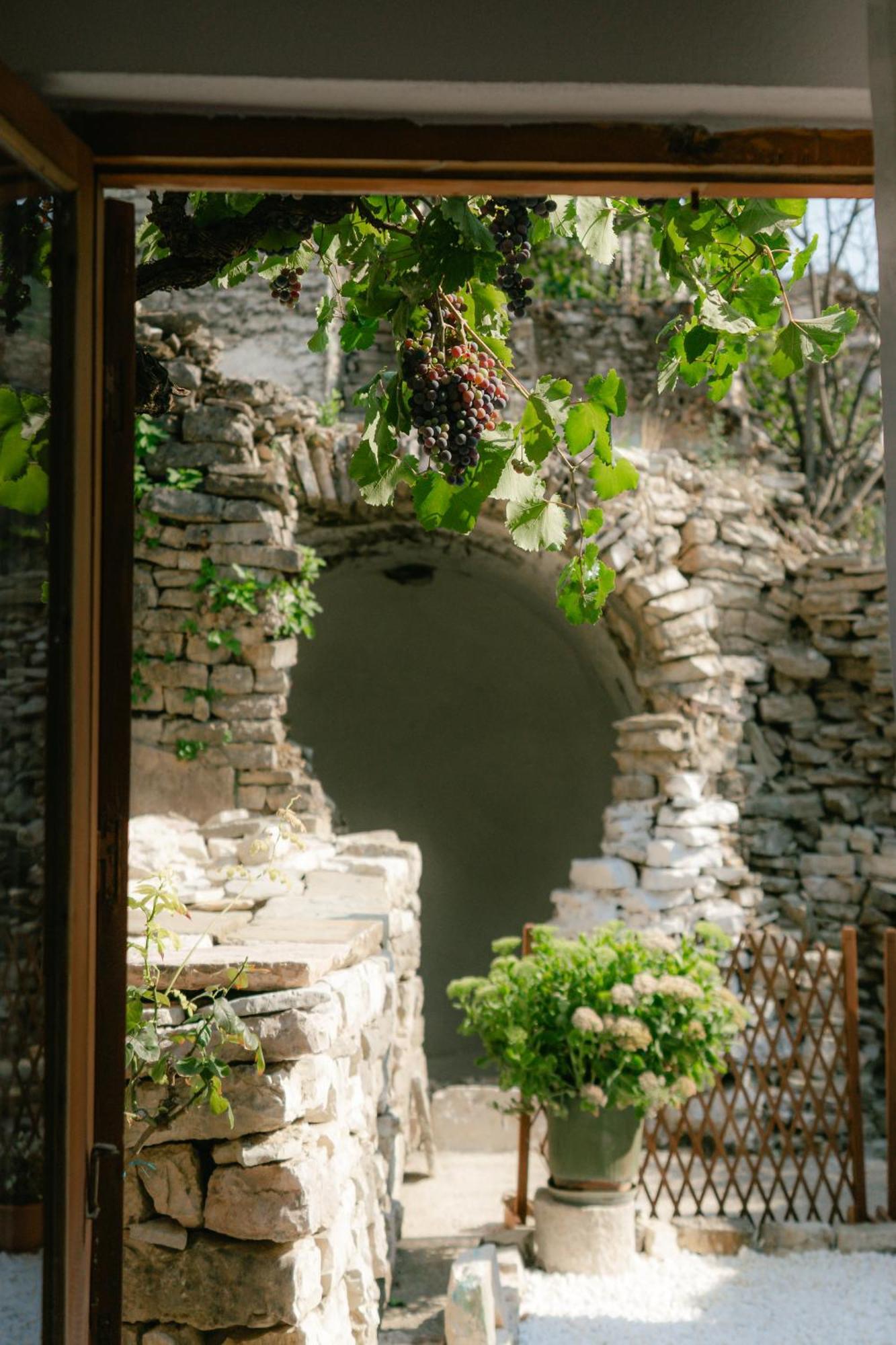 Hotel Petrichor Gjirokastër Exteriér fotografie